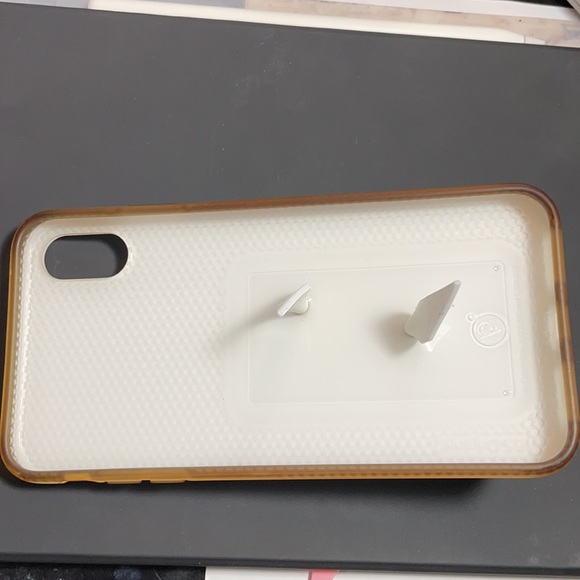 Iridescent loopy case - Picture 2 of 2